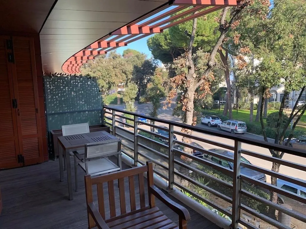 דירה רימיני Elegante Appartamento Nel Parco Del Mare A Marina Centro