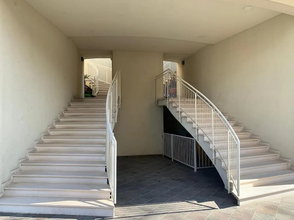 דירה רימיני Elegante Appartamento Nel Parco Del Mare A Marina Centro