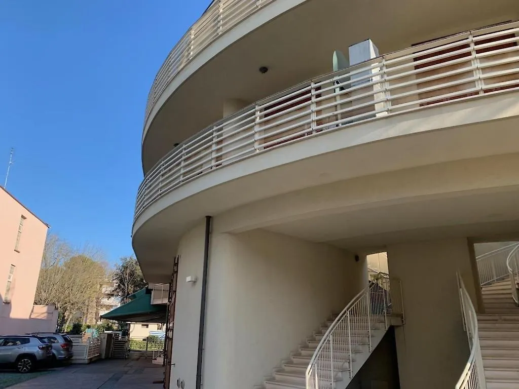 דירה רימיני Elegante Appartamento Nel Parco Del Mare A Marina Centro